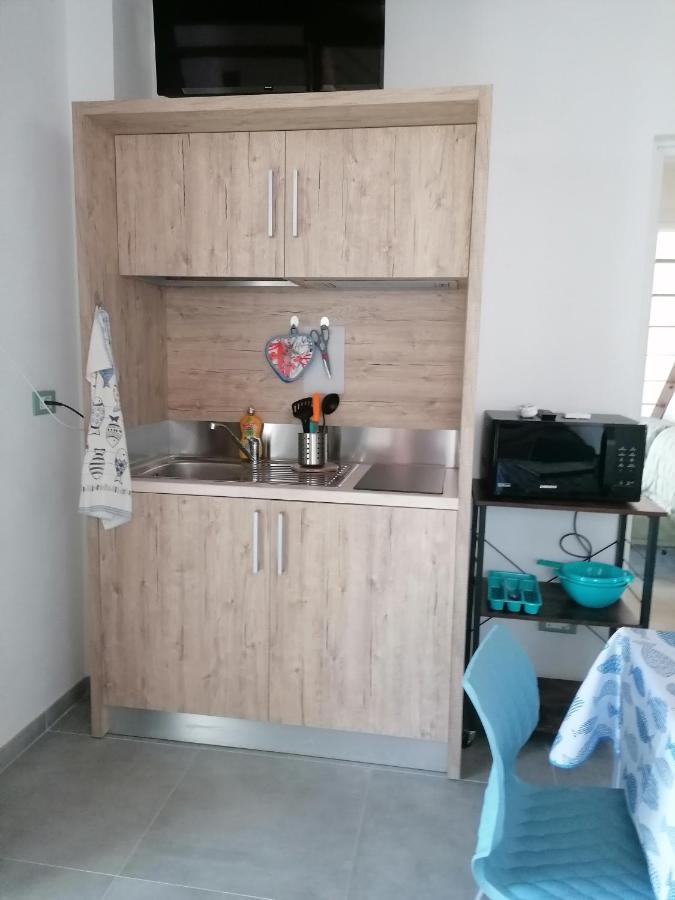 New Agriloft 1 Nursery, Giardino, Clima E Wi-Fi A 50 Mt Dal Mare 博尔迪盖拉 外观 照片